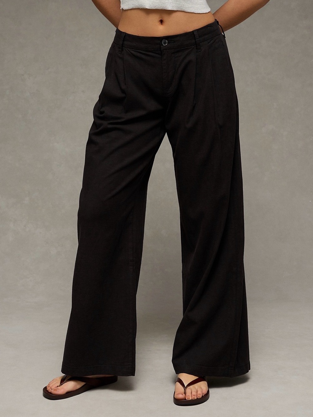American Eagle Low Rise Linen Blend Trousers
